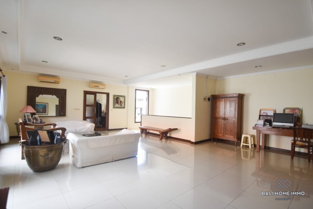 4-bedroom freehold villa in Seminyak — photo 4 of 5
