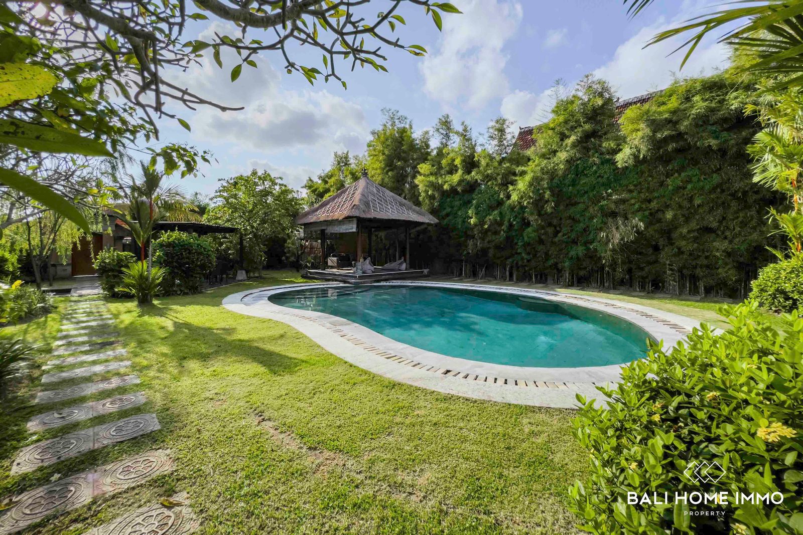 3-bedroom freehold villa in Canggu — photo 3 of 5