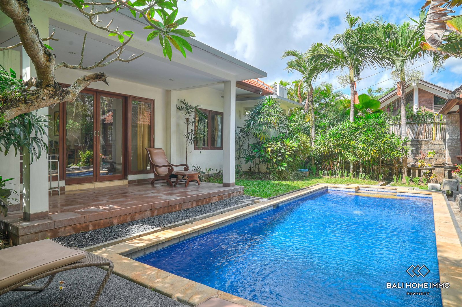 3-bedroom freehold villa in Canggu — photo 1 of 5
