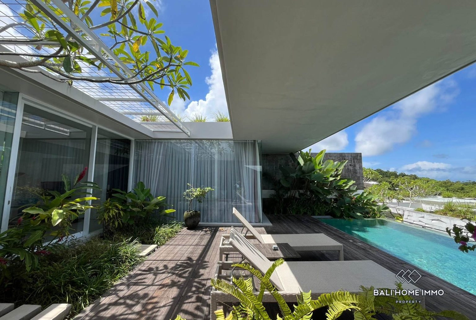 2-bedroom freehold villa in Uluwatu — photo 3 of 5