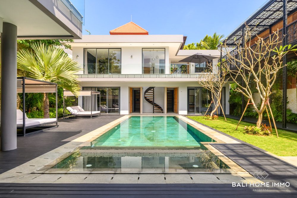 3-bedroom freehold villa in Uluwatu — photo 1 of 5