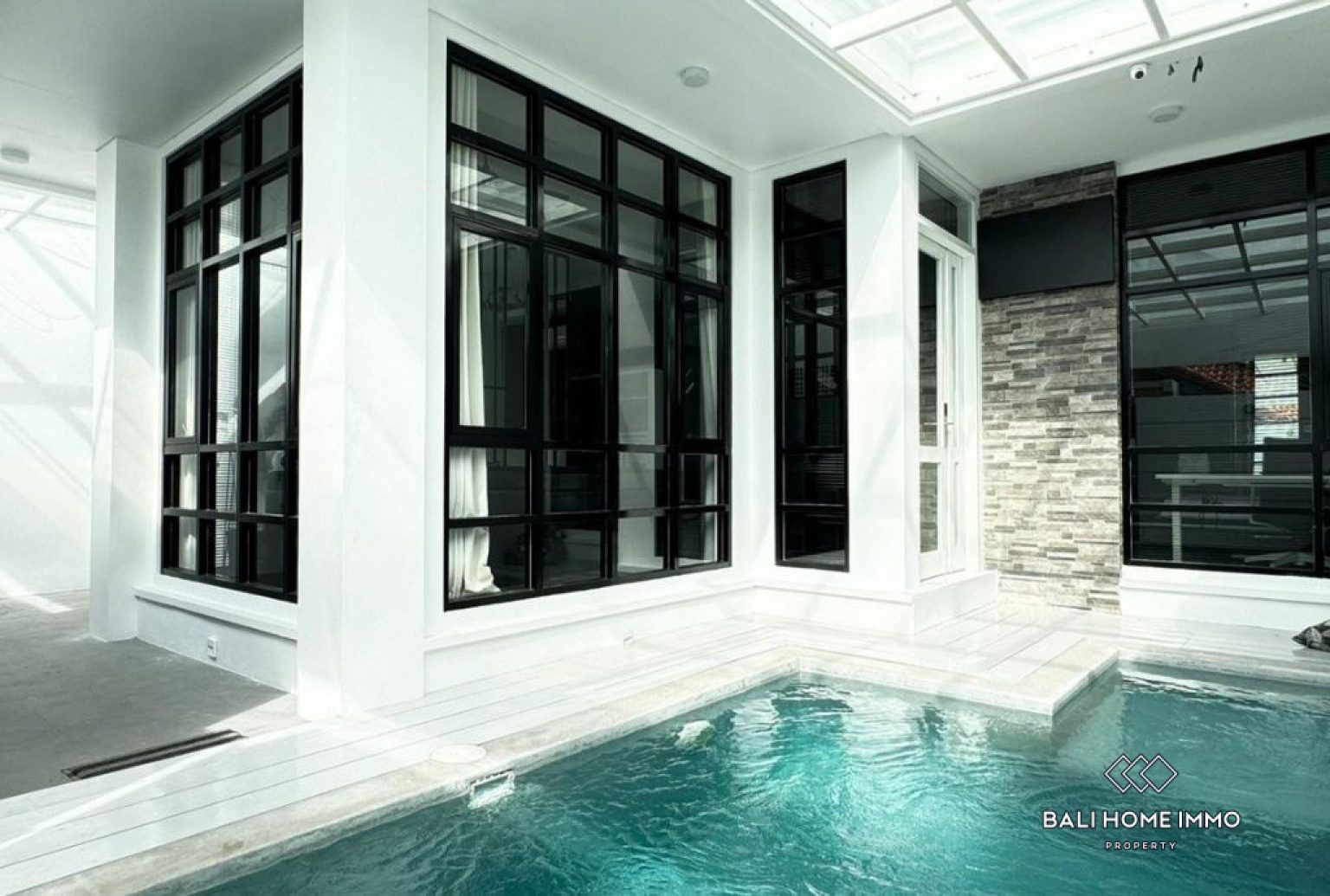 2-bedroom freehold villa in Kerobokan — photo 1 of 5