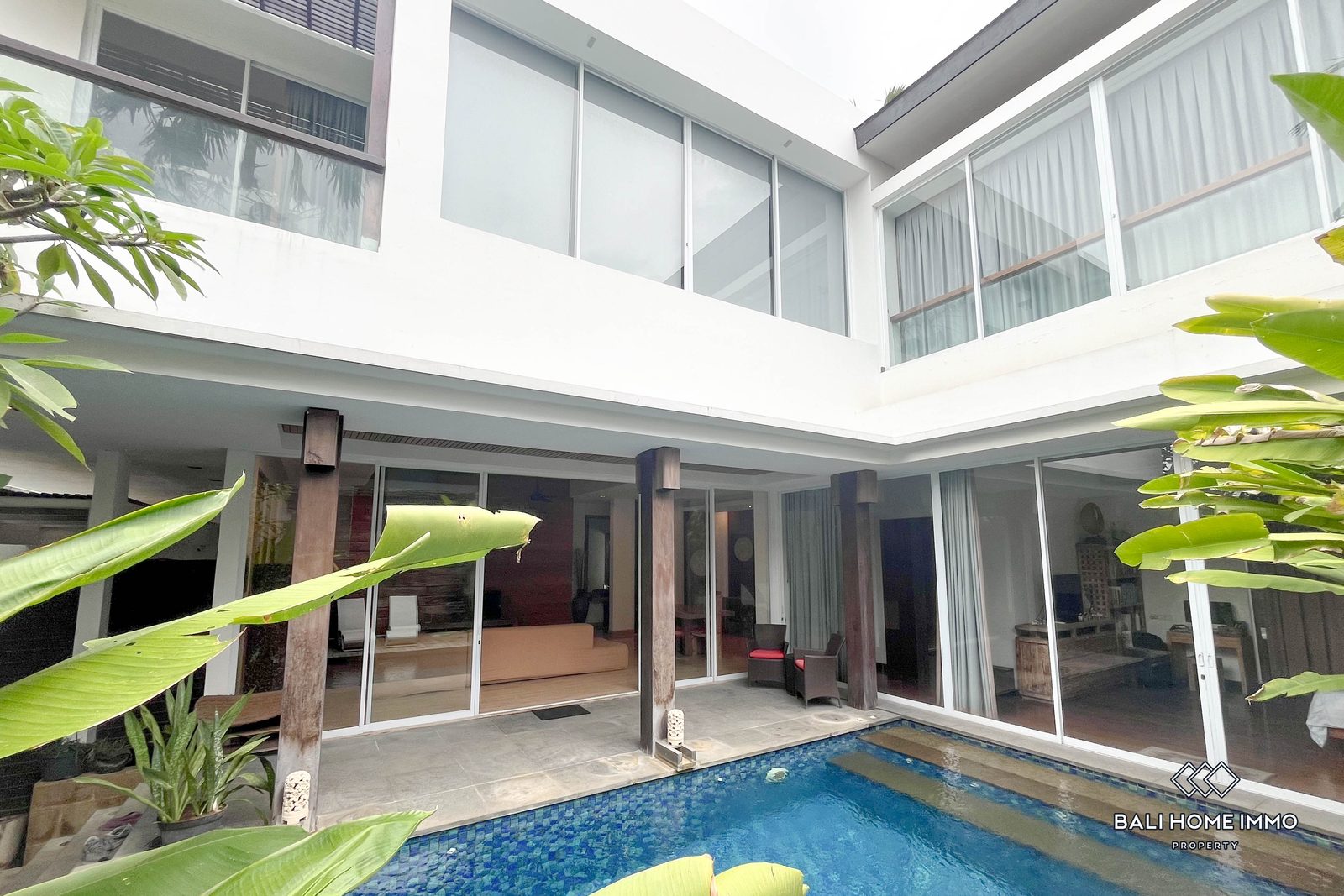 4-bedroom freehold villa in Seminyak — photo 3 of 5