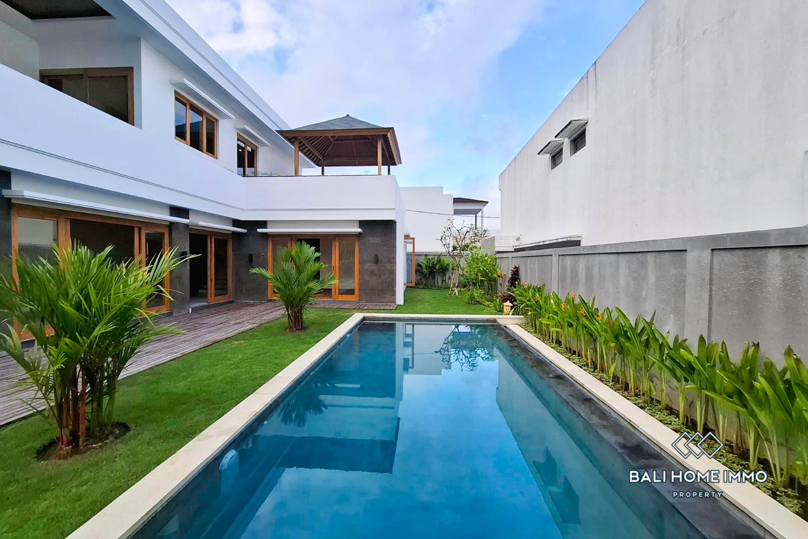 4-bedroom freehold villa in Uluwatu — photo 3 of 5