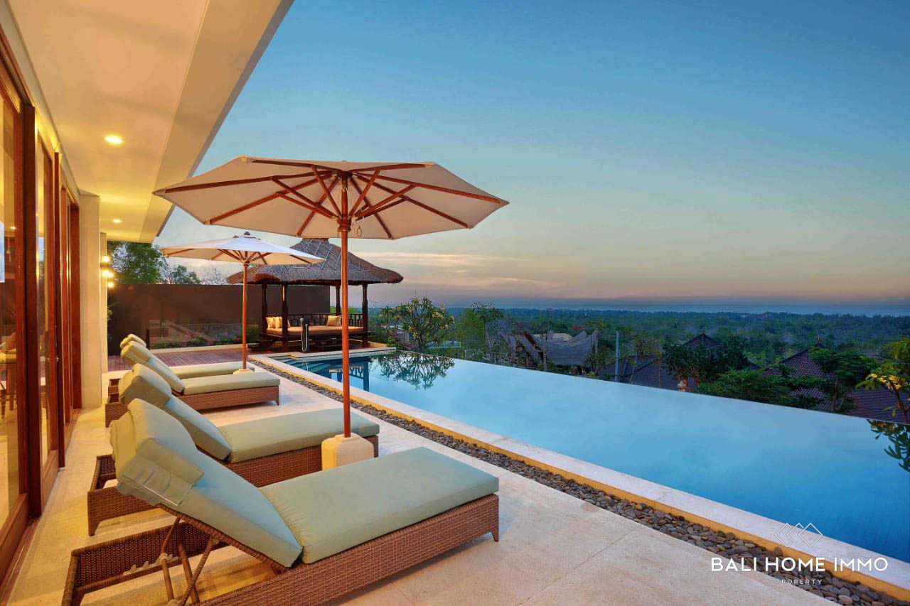 3 Bedrooms Villa with Panoramic Ocean View for Sale Freehold in Uluwatu Near Padang Padang Beach - Fm092