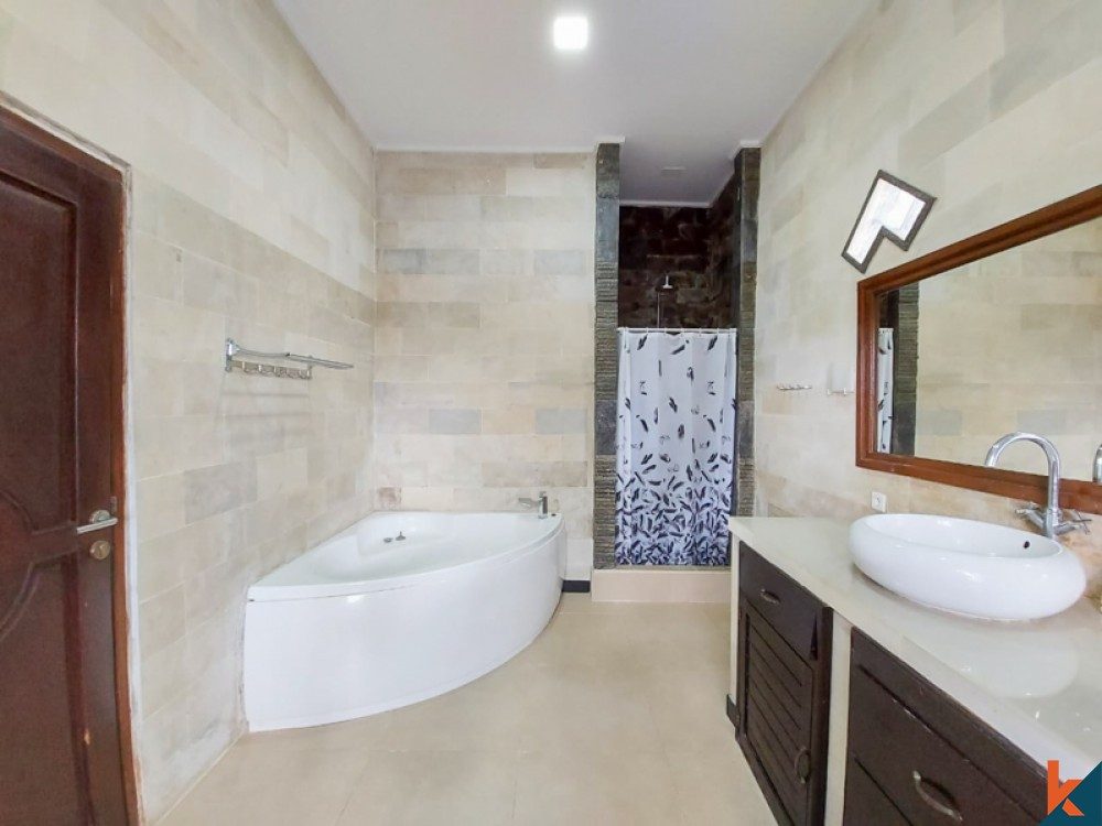 4-bedroom freehold villa in Uluwatu — photo 4 of 5