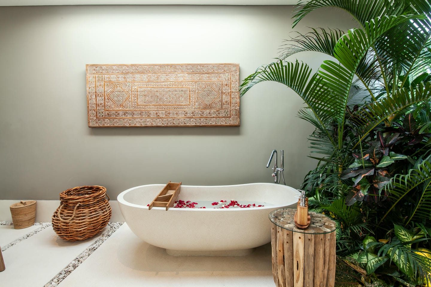 5-bedroom leasehold villa in Seminyak — photo 5 of 5