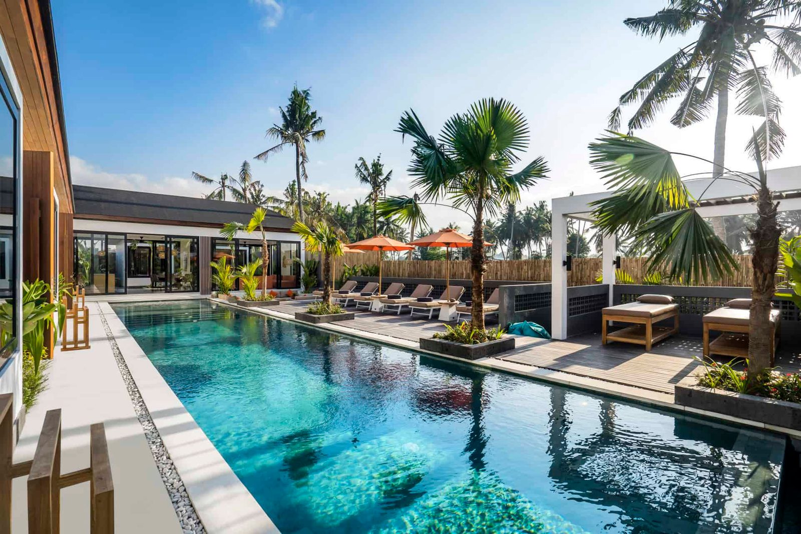 Luxurious 5 Bedroom Villa with Amazing View in Ubud for Sale Leasehold Be-1070