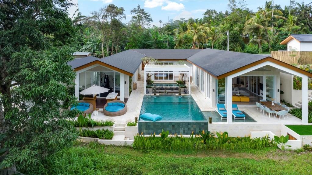 4-bedroom leasehold villa in Ubud — photo 2 of 5
