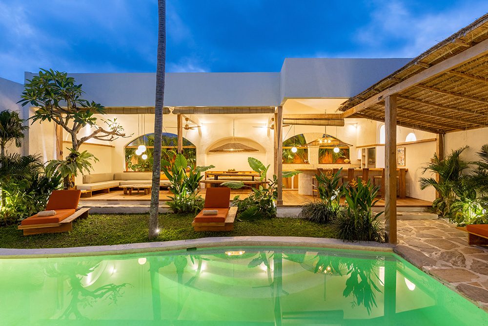 Tropical Design Villa 3 Bedroom for Sale Leasehold in Umalas Be-1357
