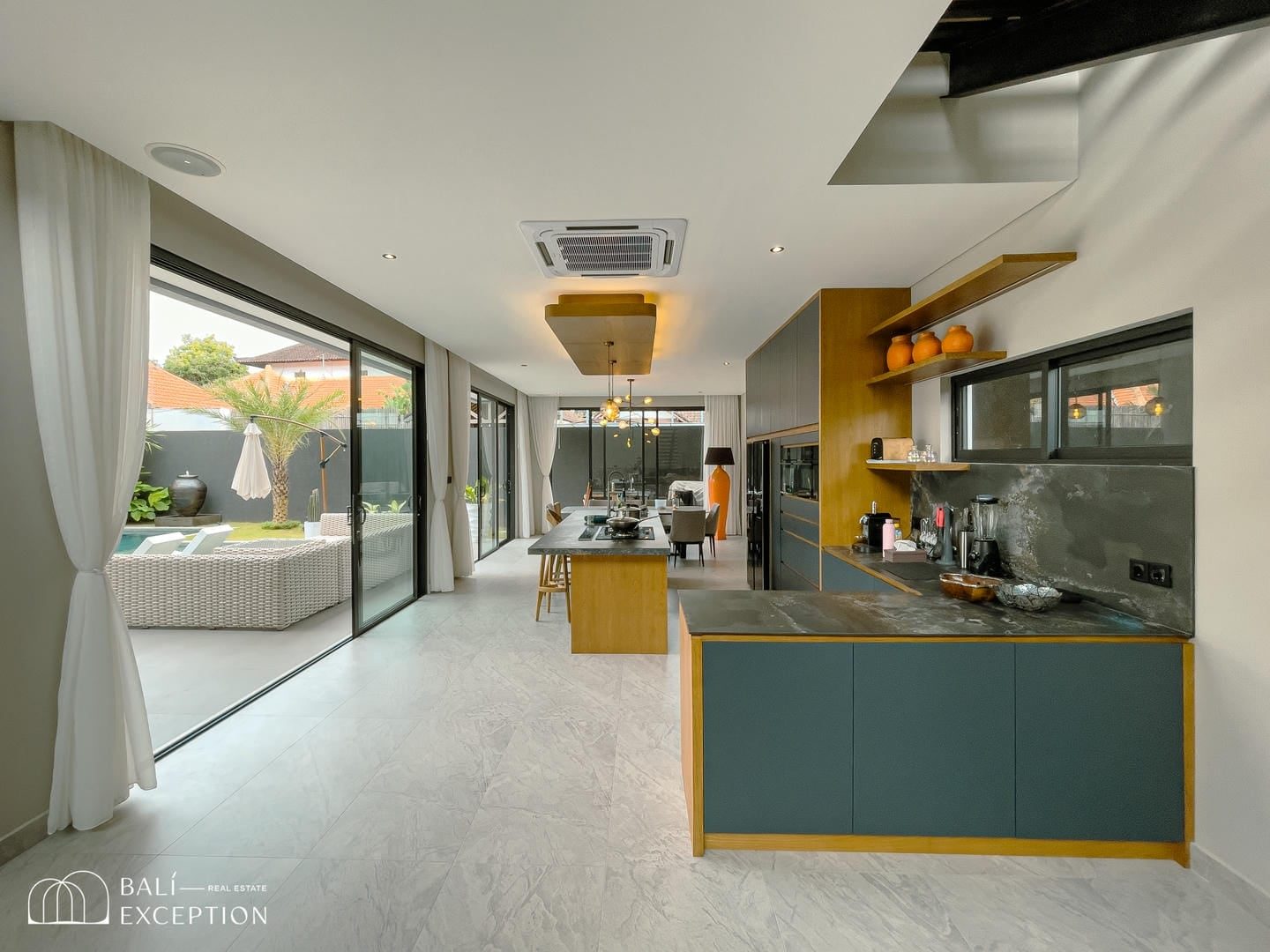 4-bedroom leasehold villa in Kerobokan — photo 3 of 5