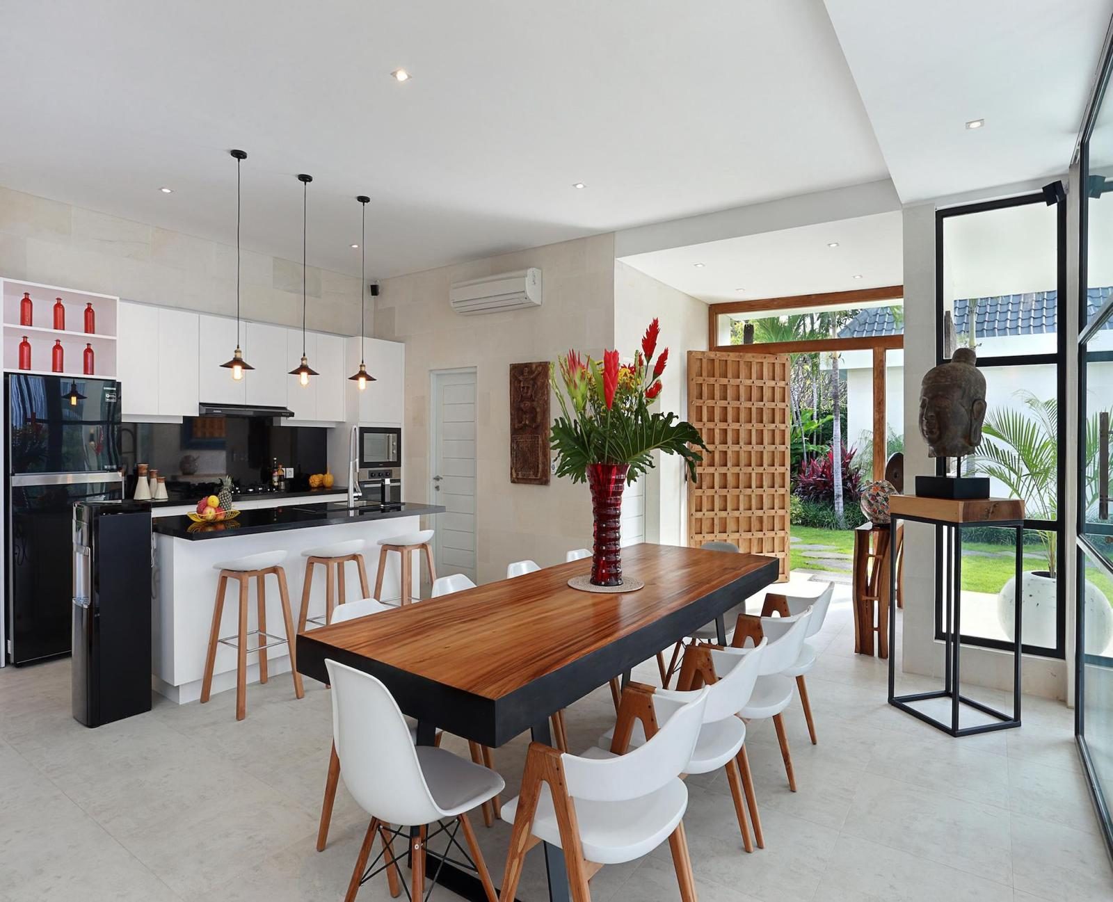 4-bedroom leasehold villa in Seminyak — photo 3 of 5
