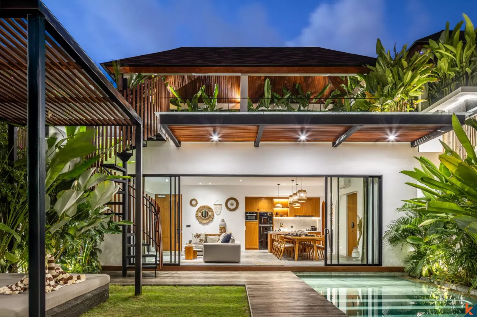 4-bedroom leasehold villa in Canggu — photo 2 of 5