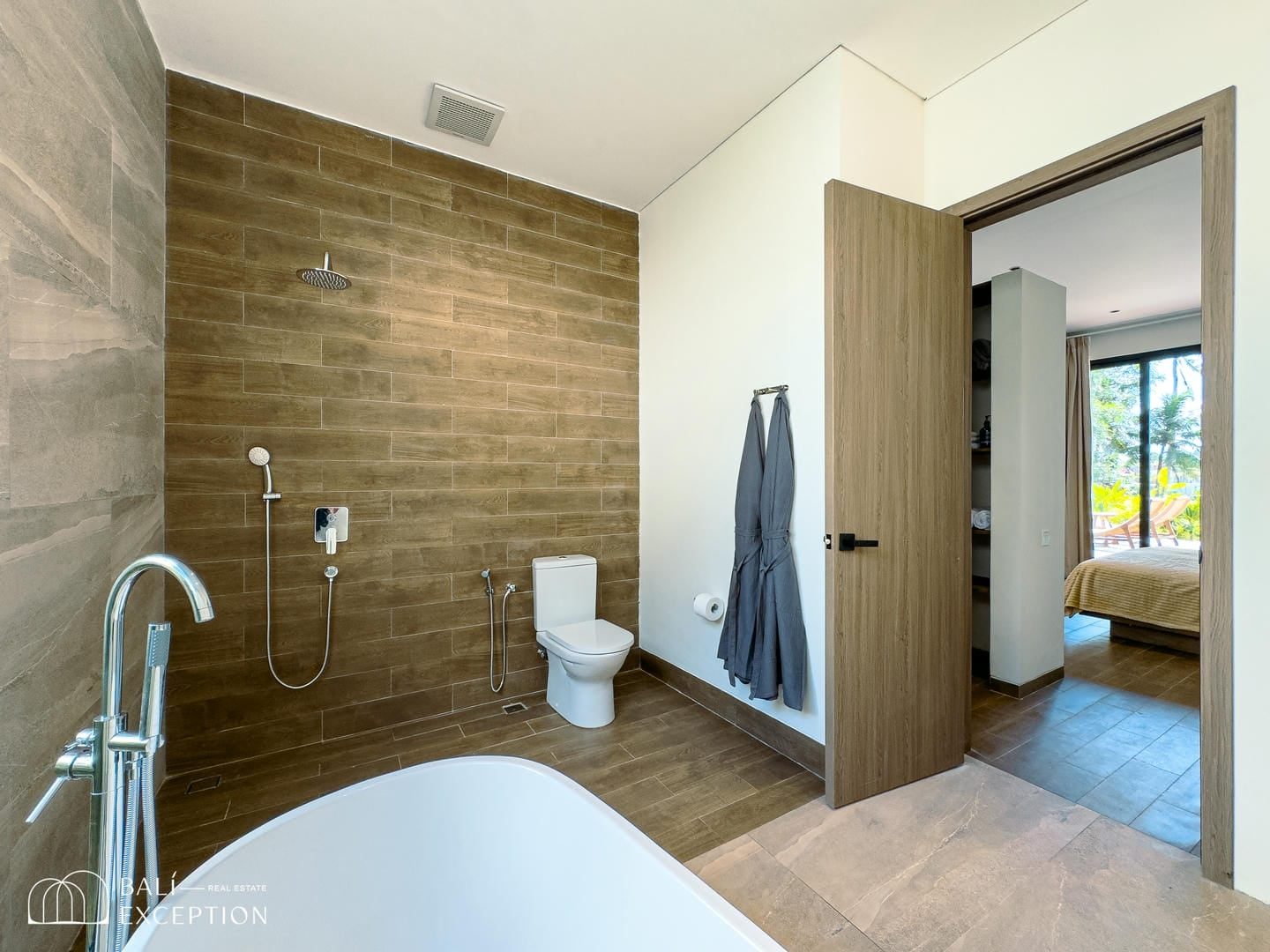 4-bedroom leasehold villa in Seminyak — photo 5 of 5