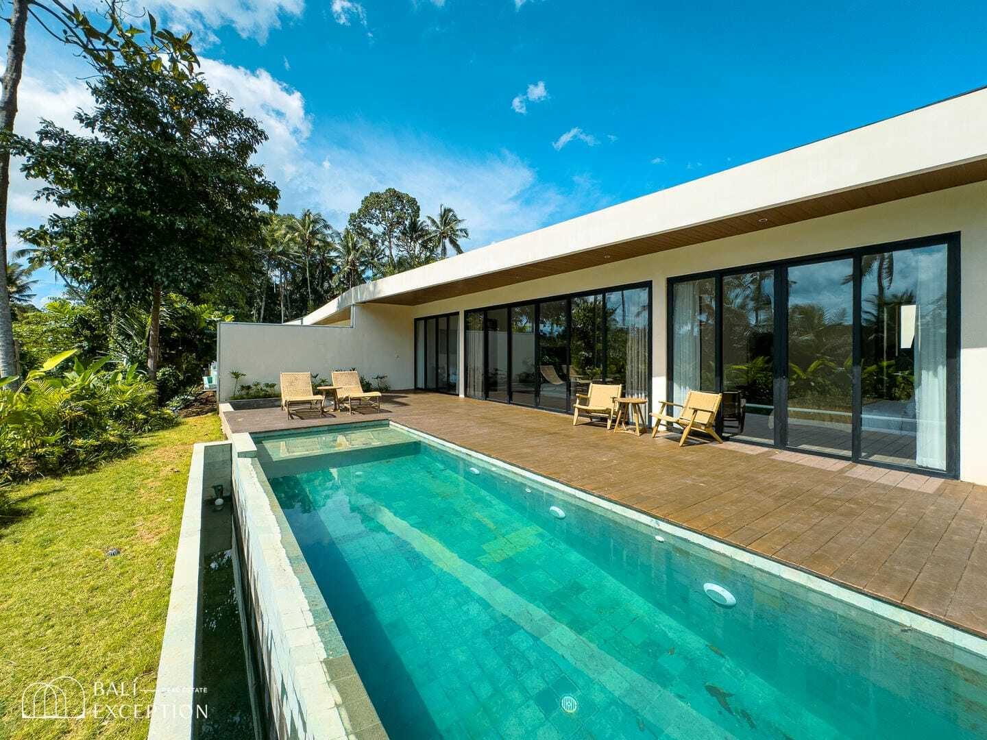 4-bedroom leasehold villa in Seminyak — photo 1 of 5