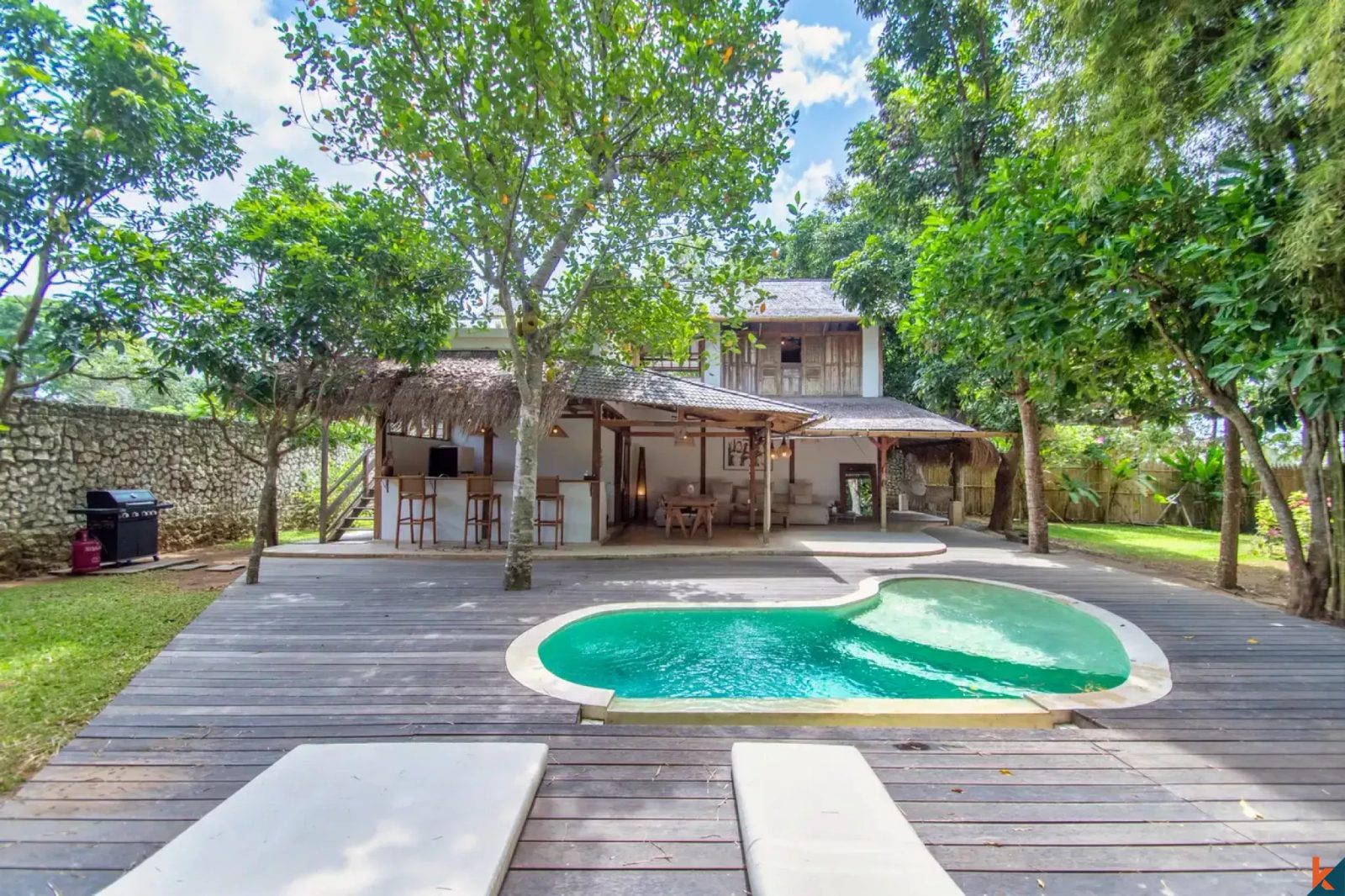 Charming three bedroom long lease estate in most desired Bingin area