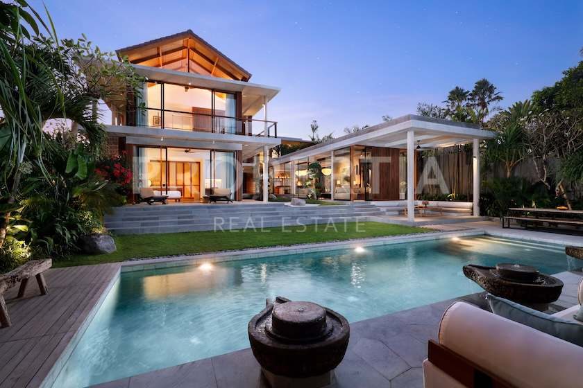 7-bedroom freehold villa in Pererenan — photo 1 of 5