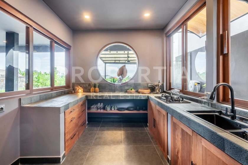 5-bedroom leasehold villa in Pererenan — photo 4 of 5