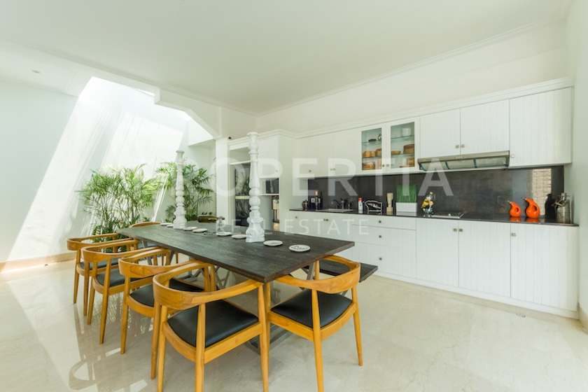 4-bedroom freehold villa in Berawa — photo 5 of 5