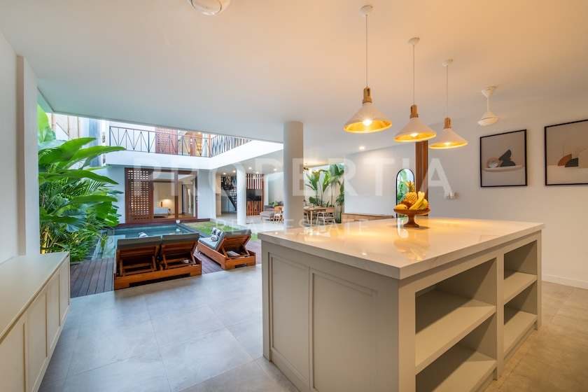 4-bedroom leasehold villa in Canggu — photo 5 of 5