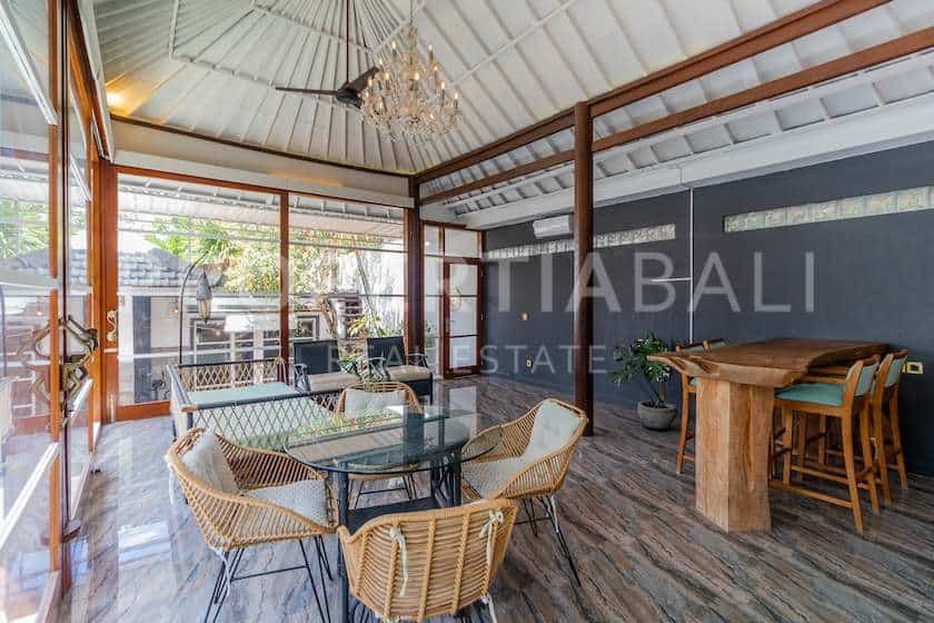 4-bedroom freehold villa in Canggu — photo 4 of 5
