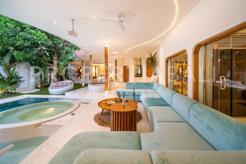 5-bedroom leasehold villa in Berawa — photo 3 of 5