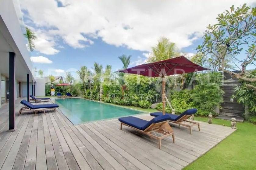 5-bedroom freehold villa in Canggu — photo 3 of 5
