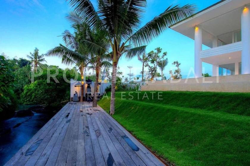 6-bedroom leasehold villa in Pererenan — photo 5 of 5