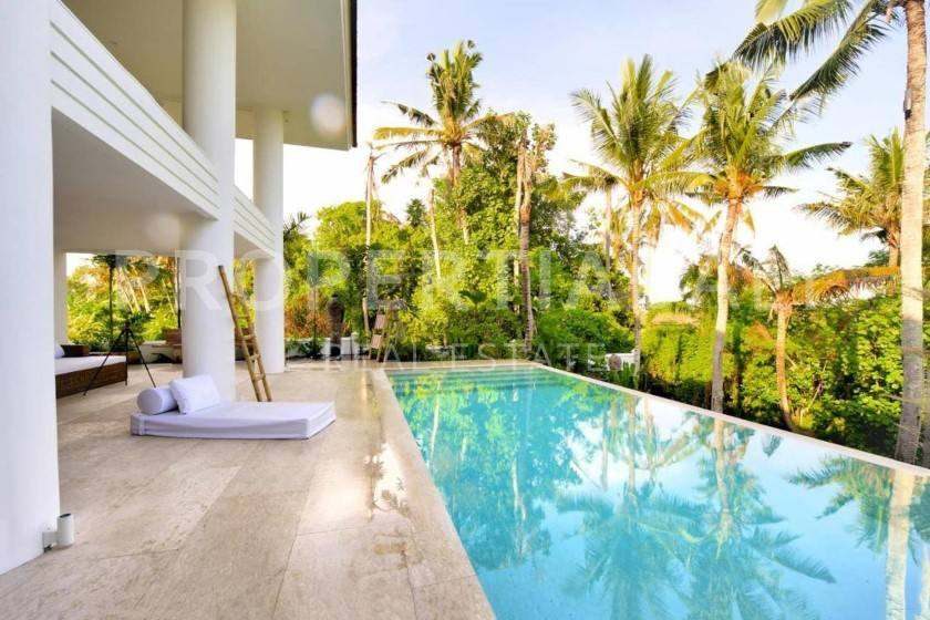 6-bedroom leasehold villa in Pererenan — photo 4 of 5