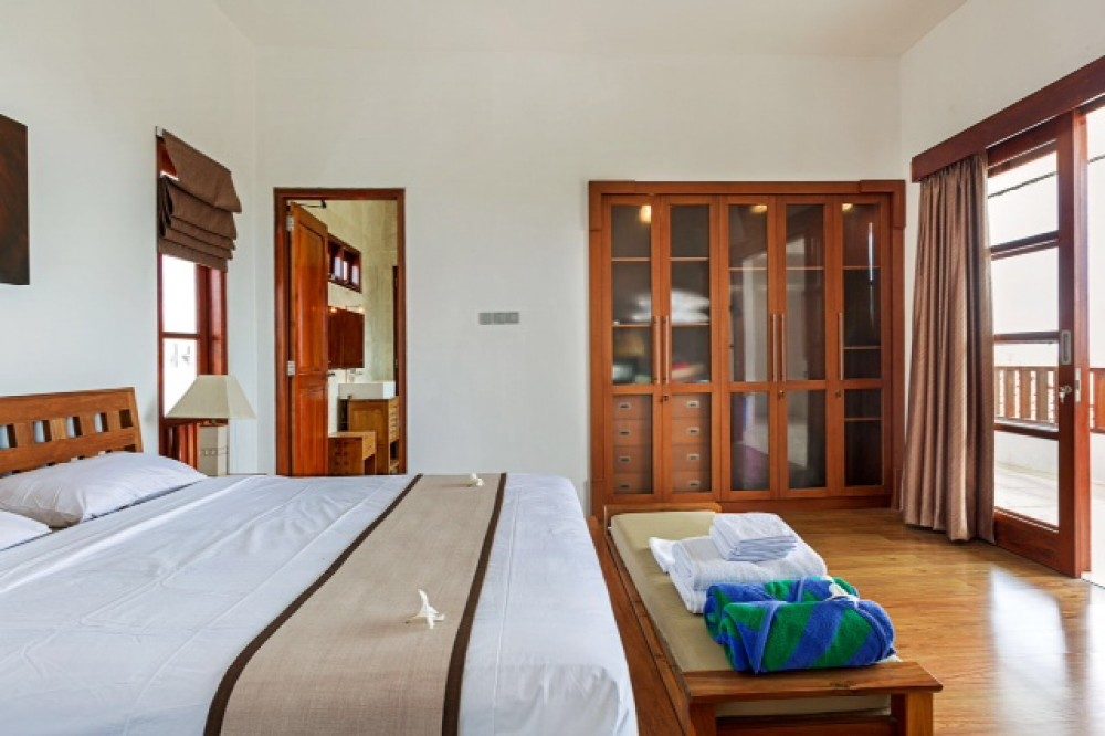 3-bedroom freehold villa in Bingin — photo 3 of 5