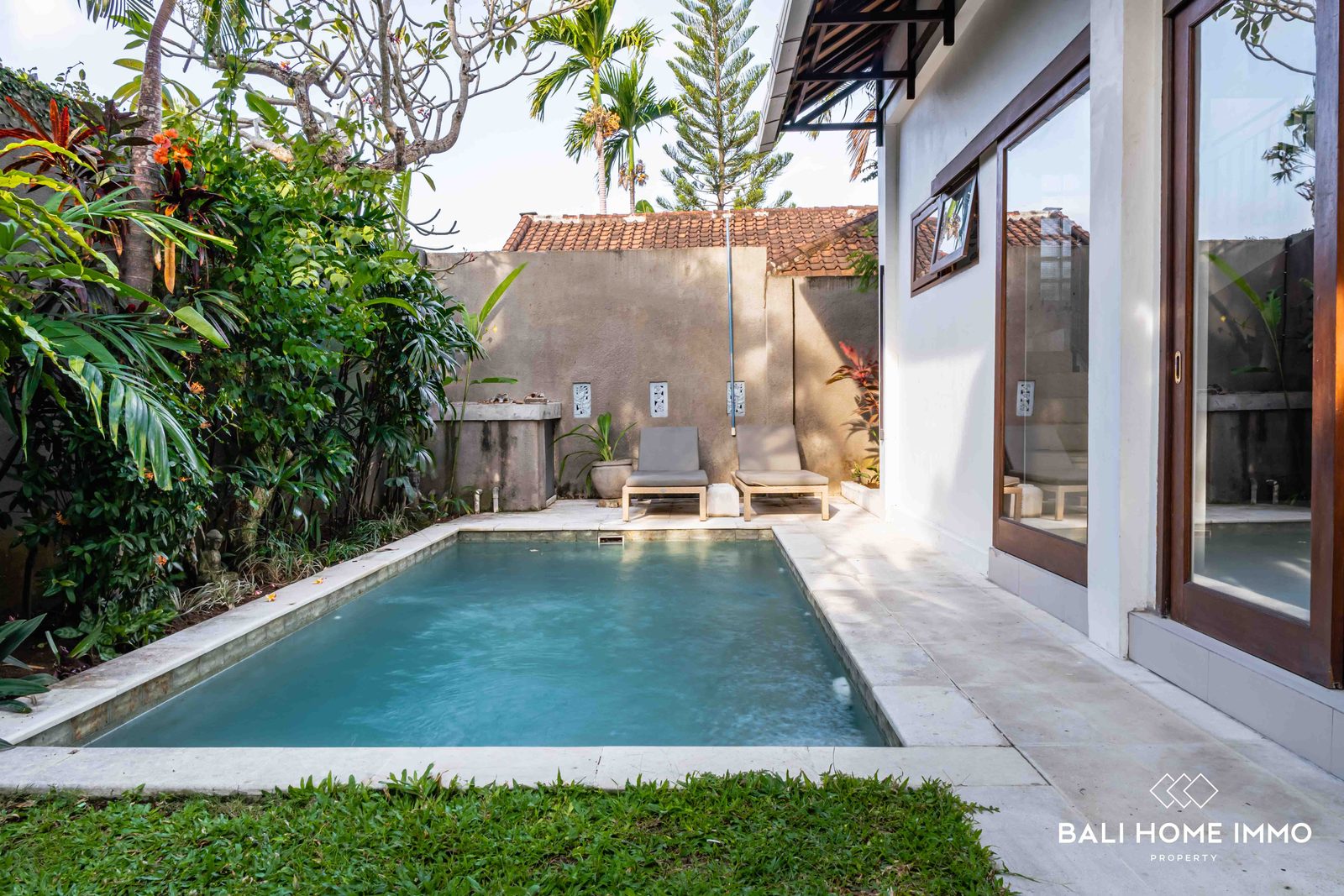 3-bedroom freehold villa in Canggu — photo 1 of 5