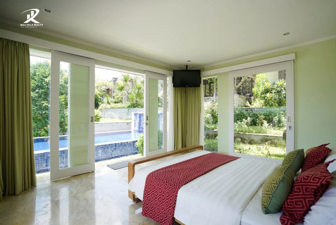 4-bedroom freehold villa in Canggu — photo 3 of 4