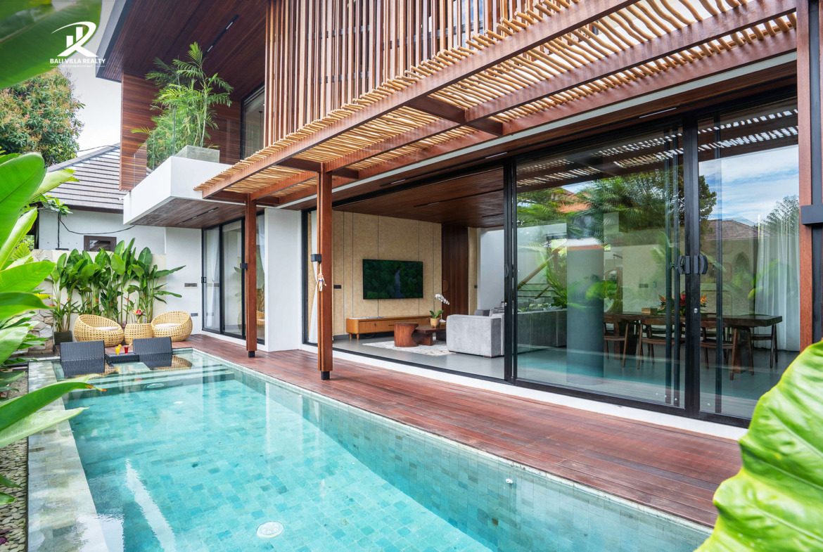 4-bedroom leasehold villa in Canggu — photo 2 of 4
