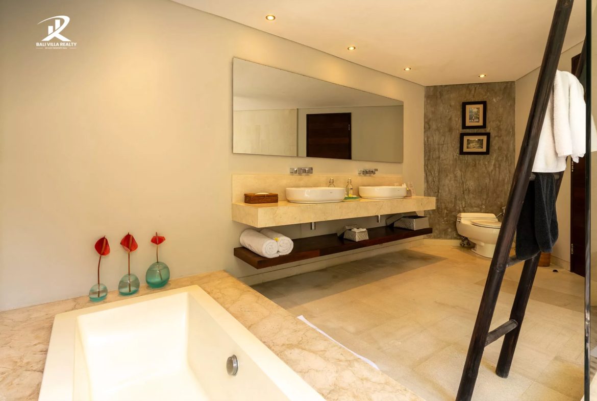 3-bedroom leasehold villa in Seminyak — photo 4 of 5
