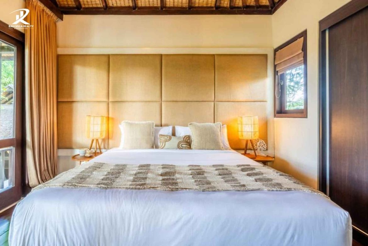 5-bedroom freehold villa in Seminyak — photo 2 of 4