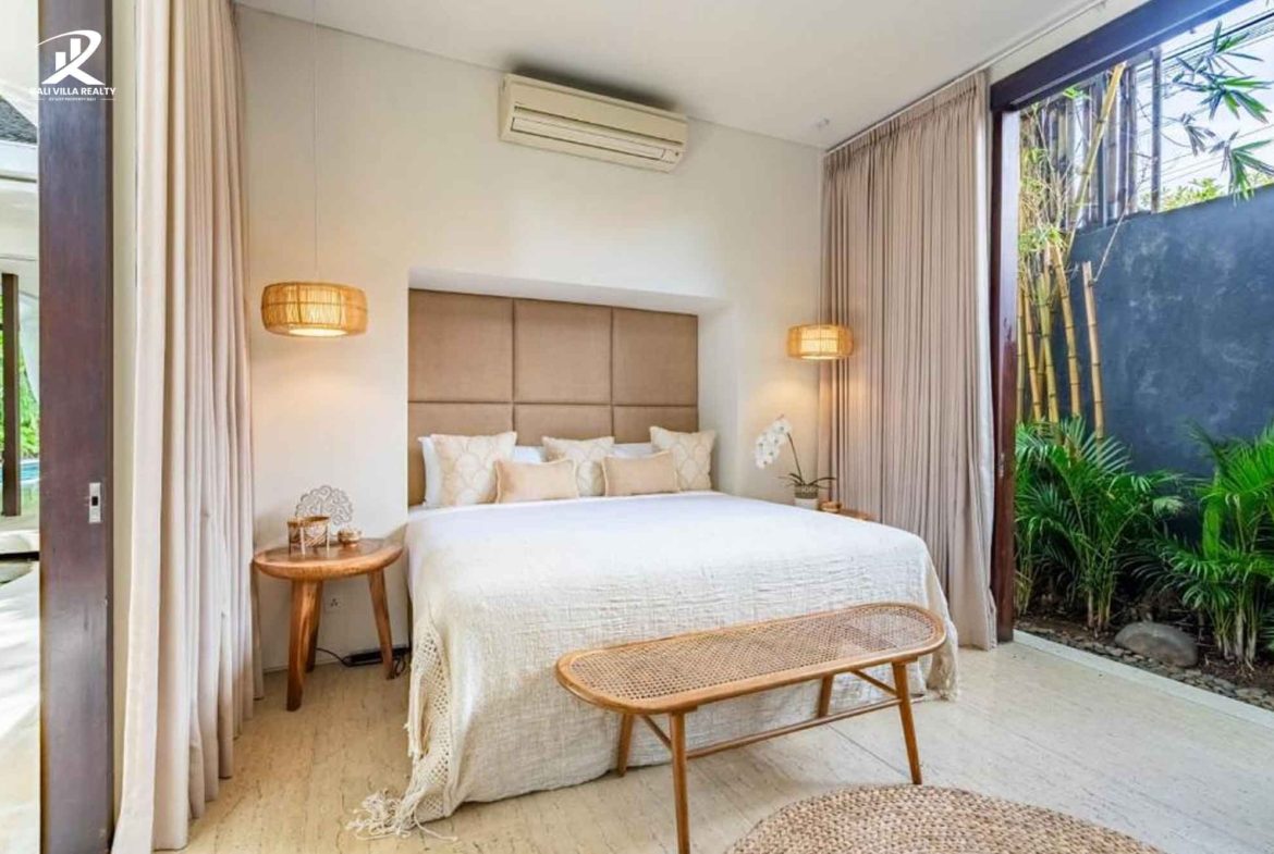 5-bedroom freehold villa in Seminyak — photo 3 of 4