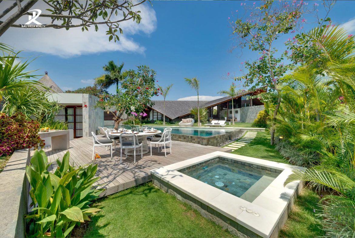 4-bedroom leasehold villa in Seminyak — photo 3 of 4