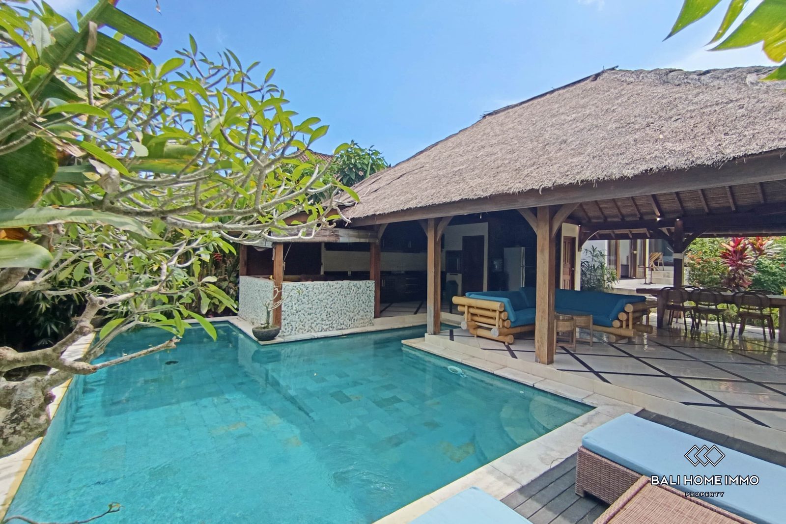 3-bedroom freehold villa in Ungasan — photo 1 of 5