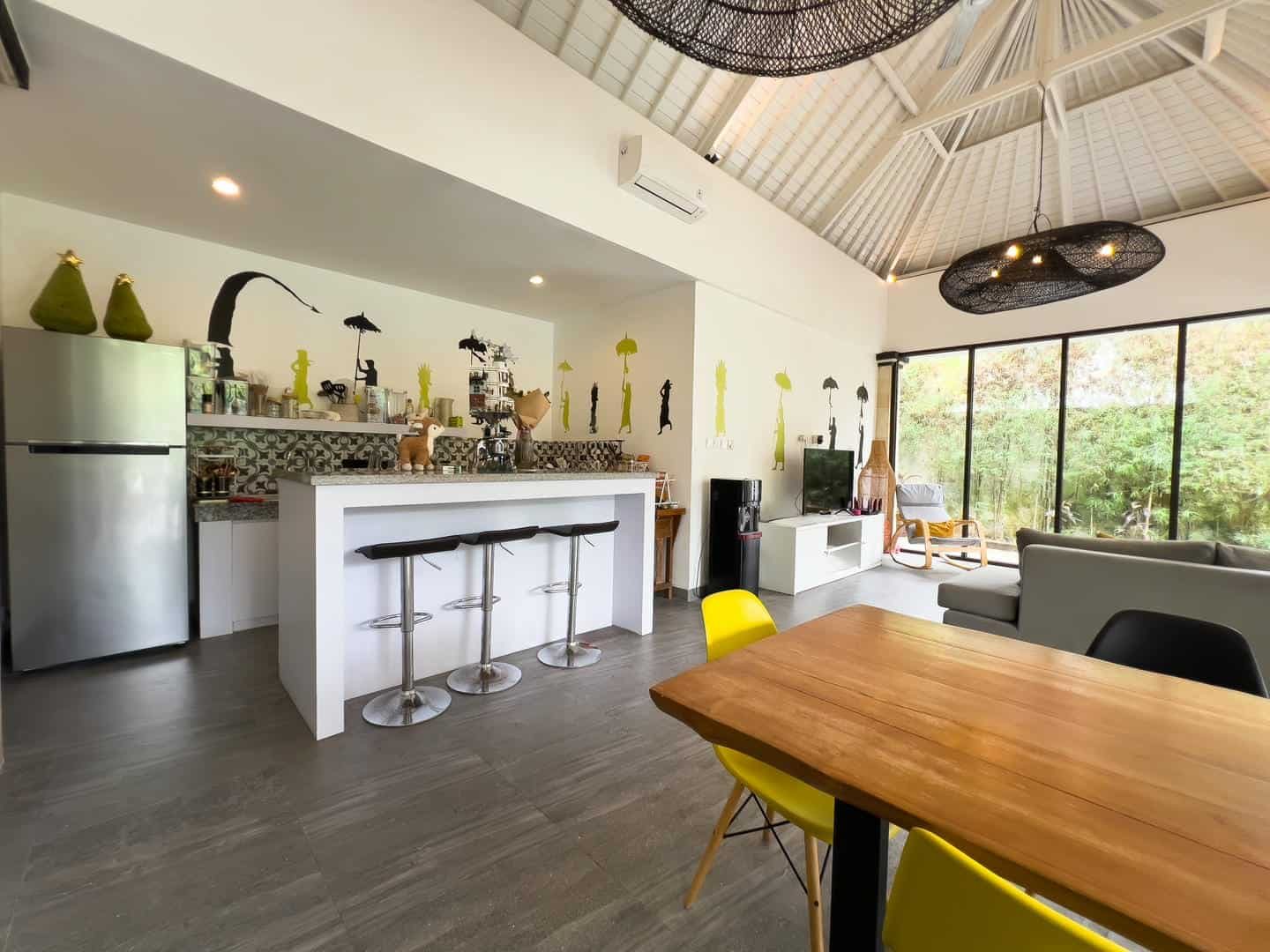 4-bedroom leasehold villa in Pererenan — photo 2 of 5