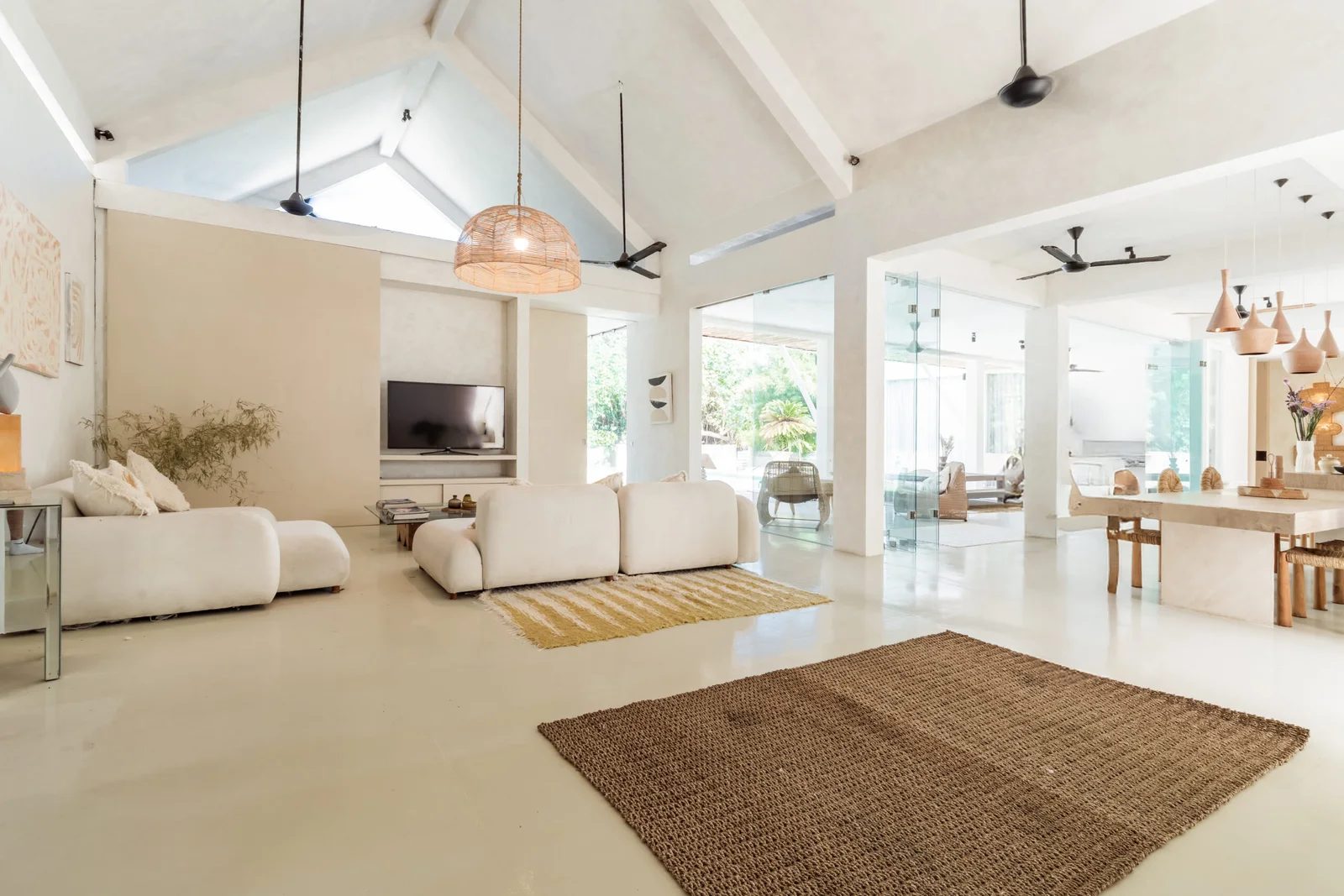 3-bedroom freehold villa in Pererenan — photo 2 of 5