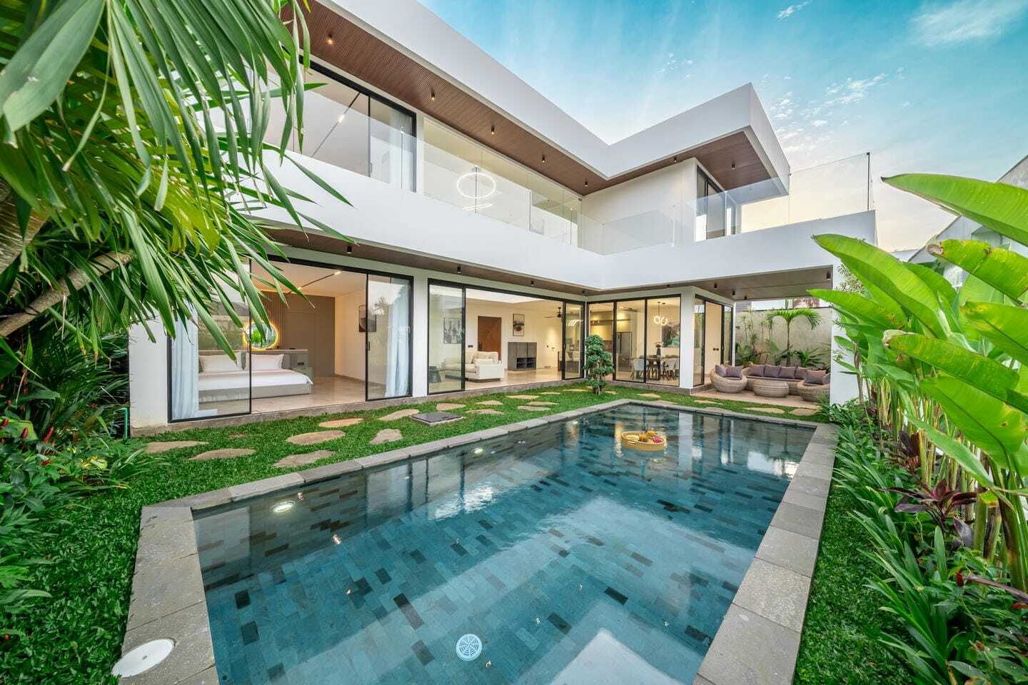 Modern Tropical with Garden View 4 Bedroom Villa for Sale Leasehold in Ubud Be-1338