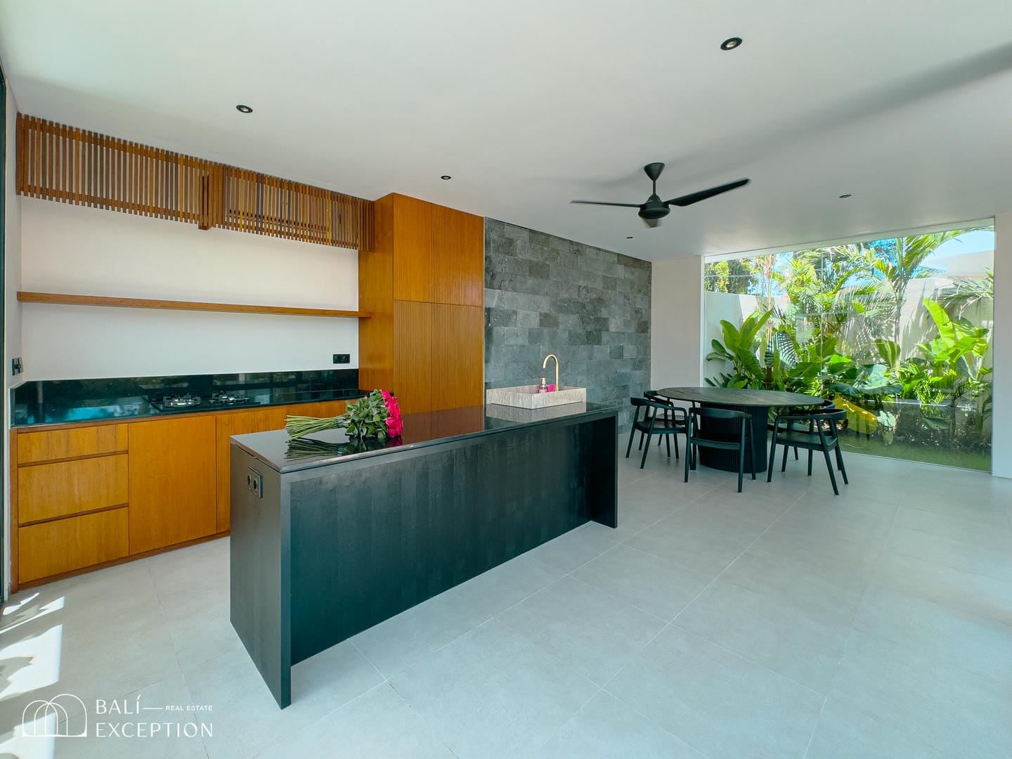3-bedroom leasehold villa in Kerobokan — photo 3 of 5