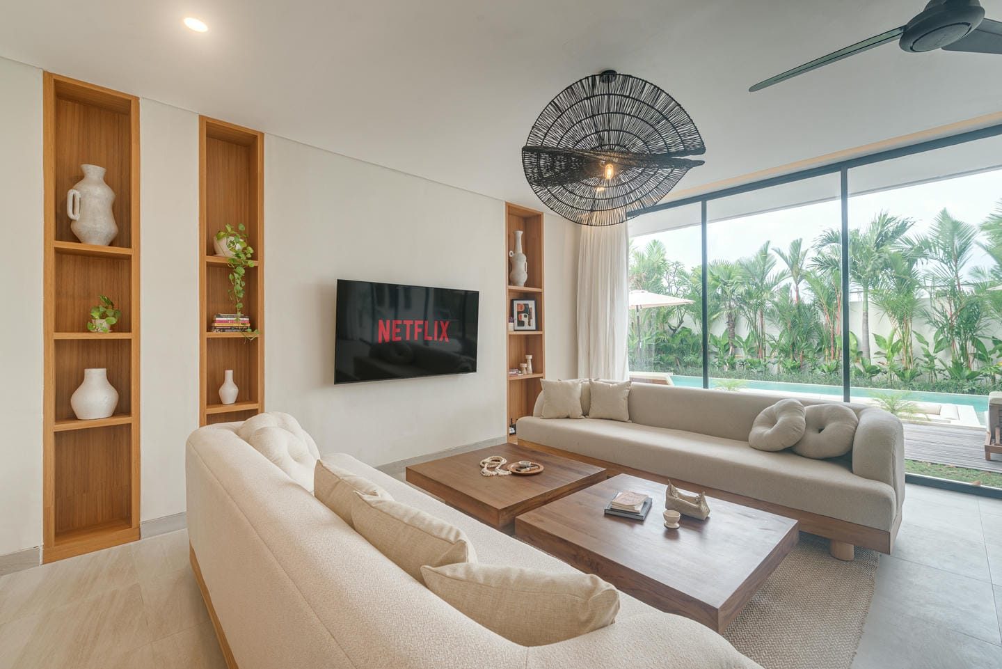 5-bedroom leasehold villa in Pererenan — photo 2 of 5