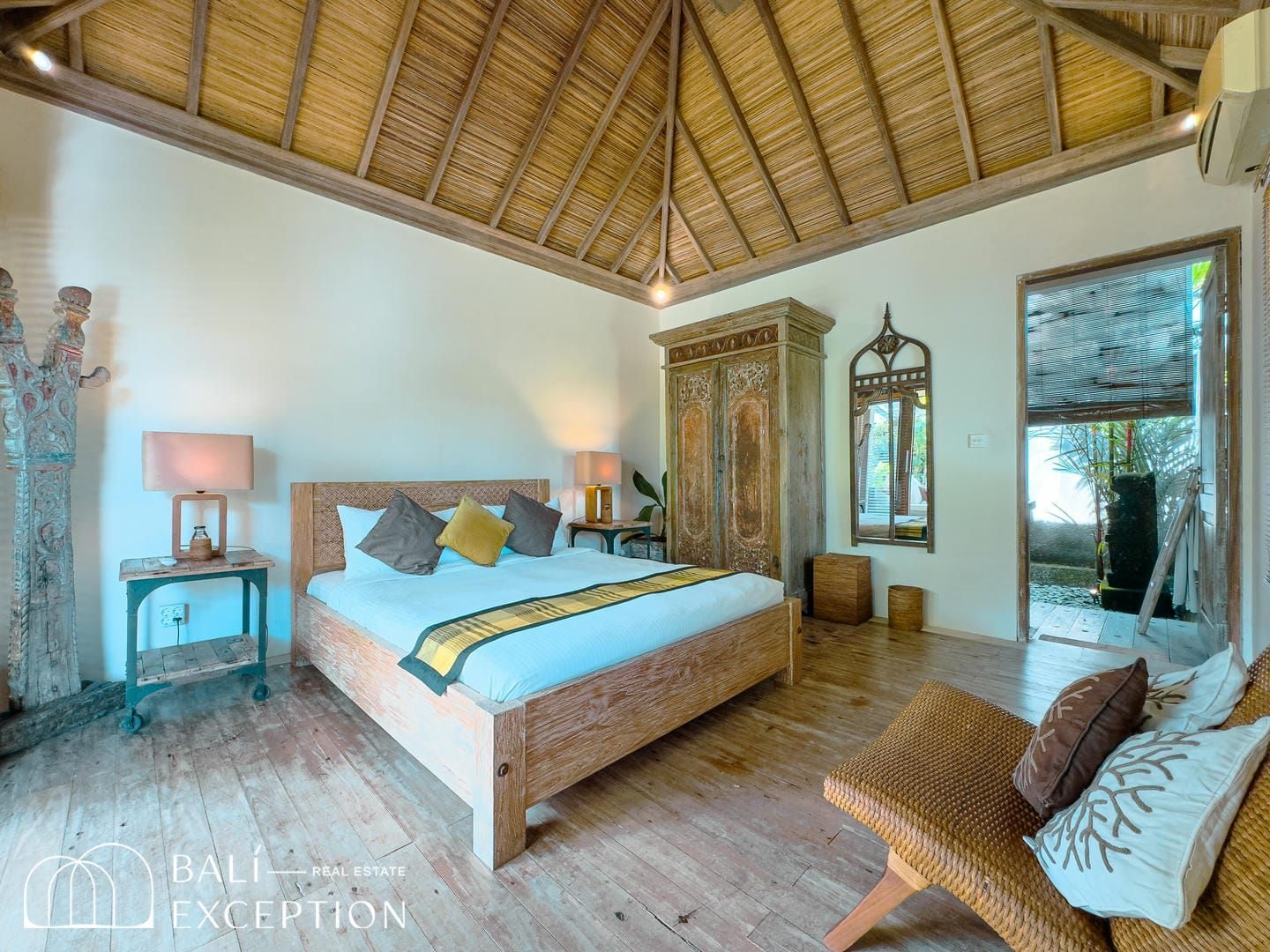 5-bedroom freehold villa in Canggu — photo 4 of 5