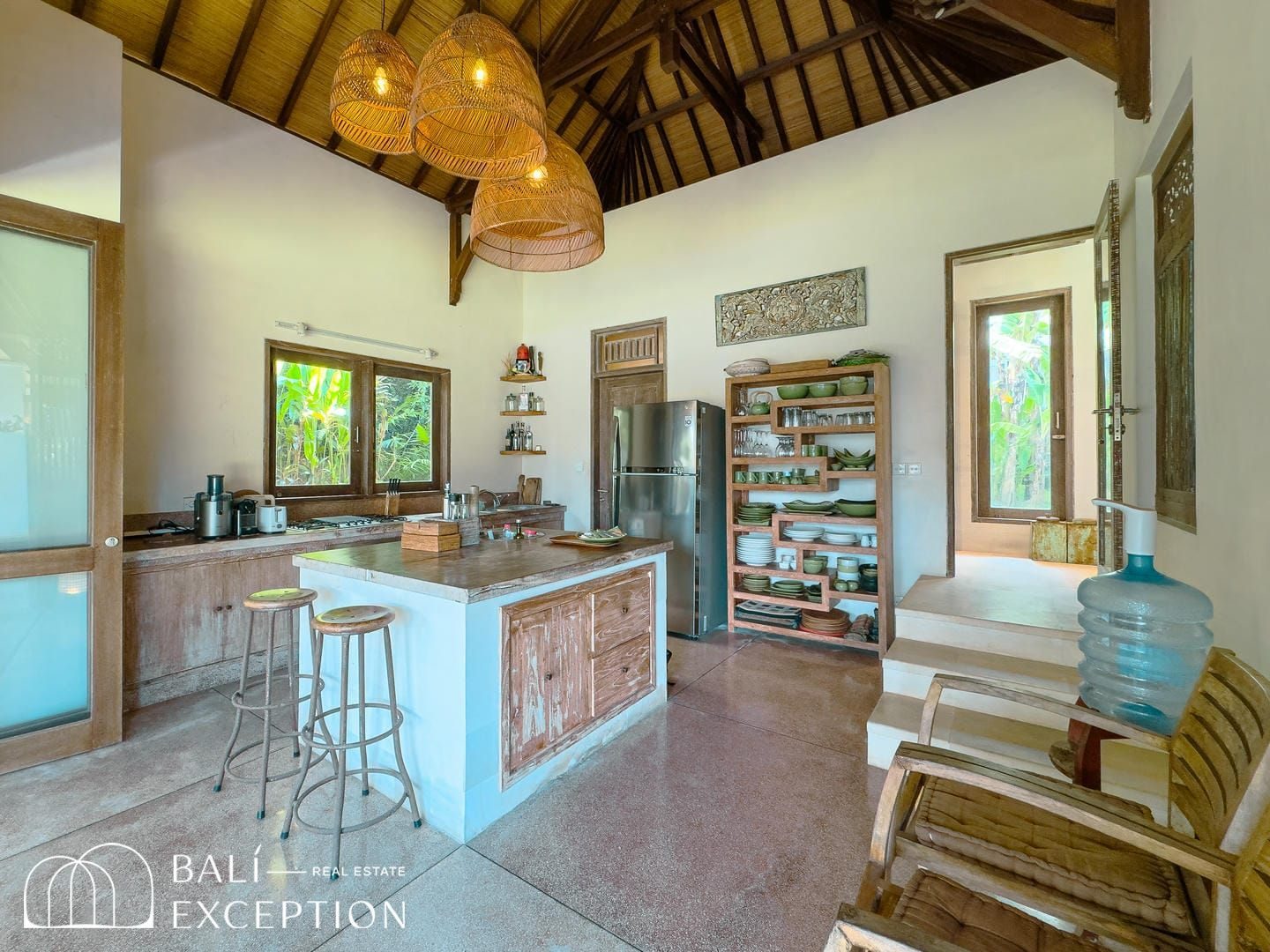 5-bedroom freehold villa in Canggu — photo 3 of 5