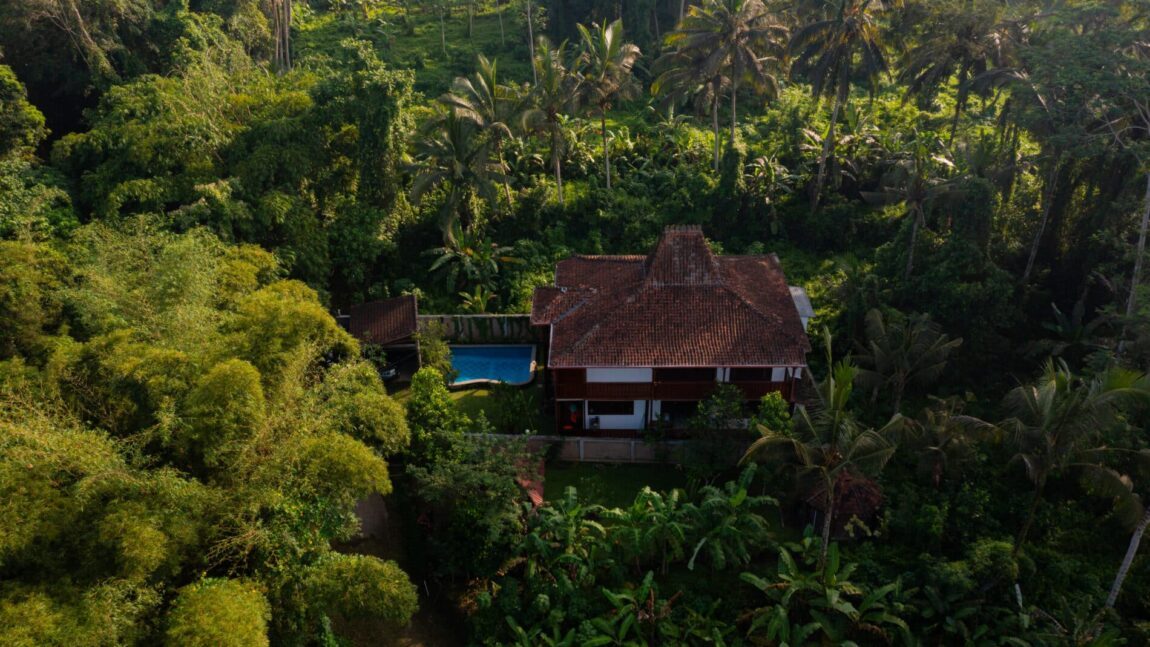6-bedroom freehold villa in Ubud — photo 3 of 35