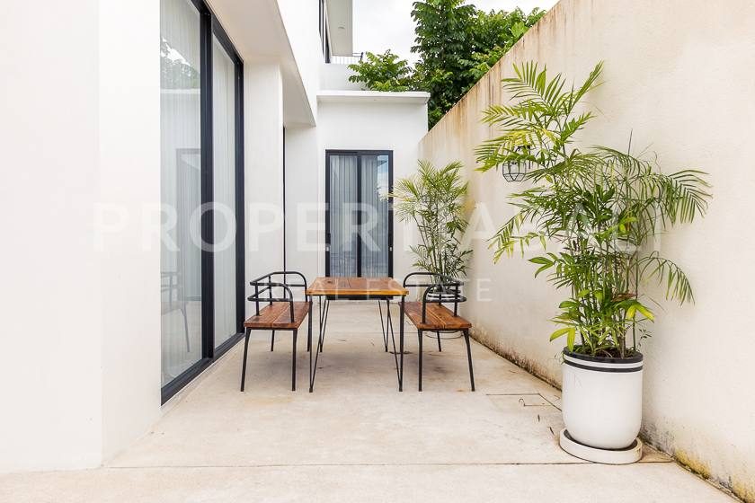 4-bedroom freehold villa in Pererenan — photo 3 of 5