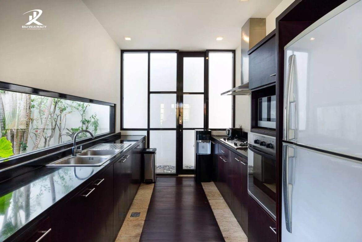 4-bedroom freehold villa in Jimbaran — photo 4 of 5