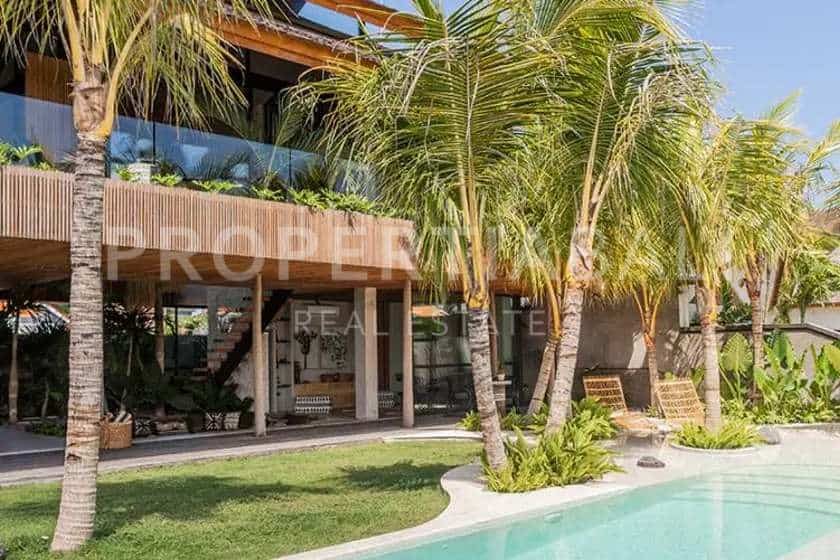 8-bedroom leasehold villa in Canggu — photo 1 of 5