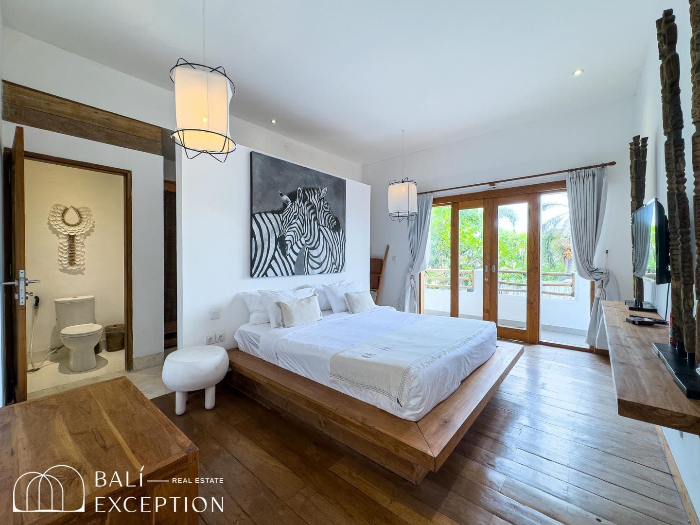 4-bedroom leasehold villa in Seminyak — photo 4 of 5